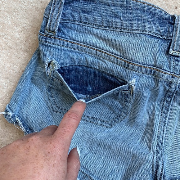 🌸2/20🌸 American Eagle ripped denim shorts - Picture 5 of 8